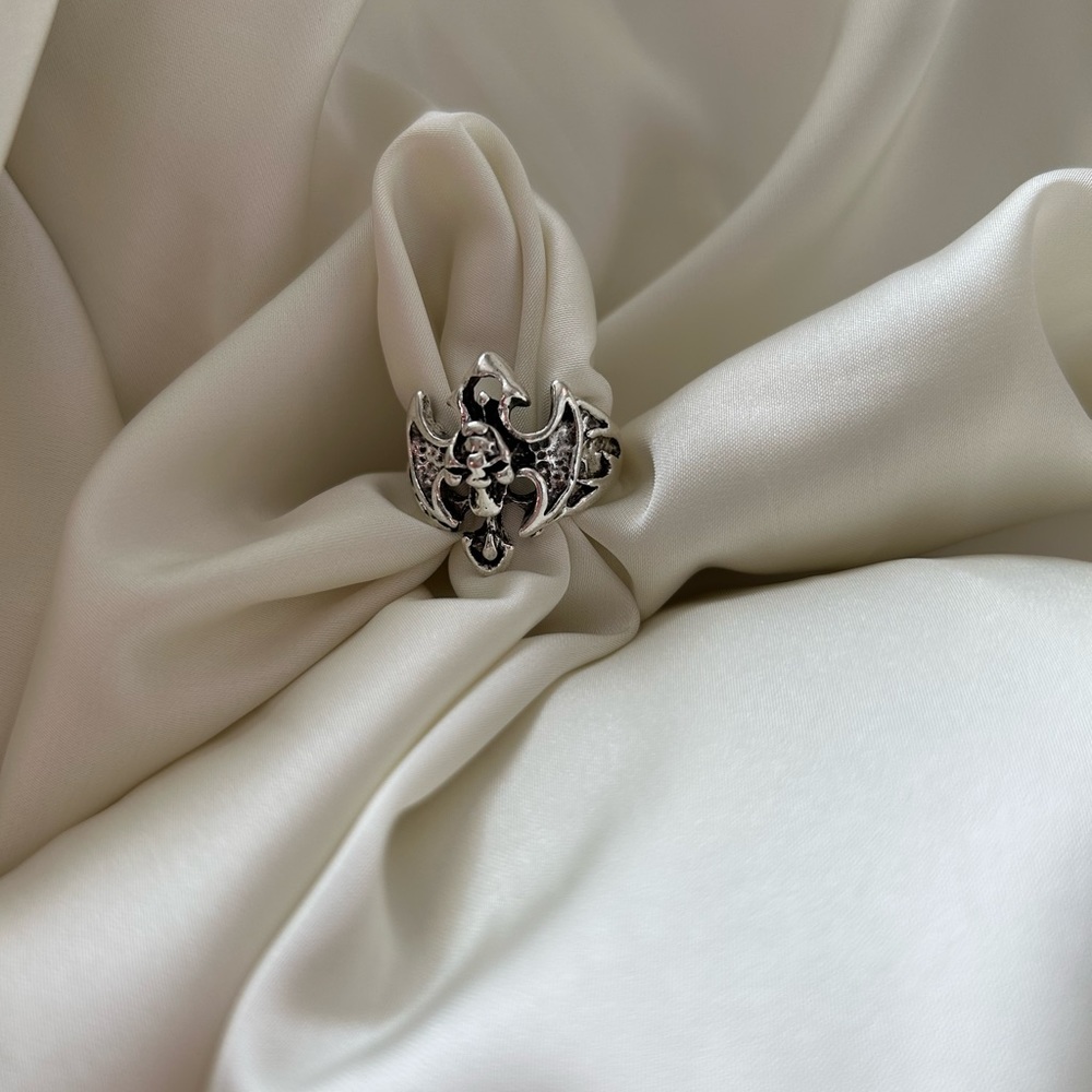 Skull Rings - Picture 5 of 16